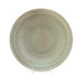 CHINESE PALE GREEN CELADON GLAZED CHARGER