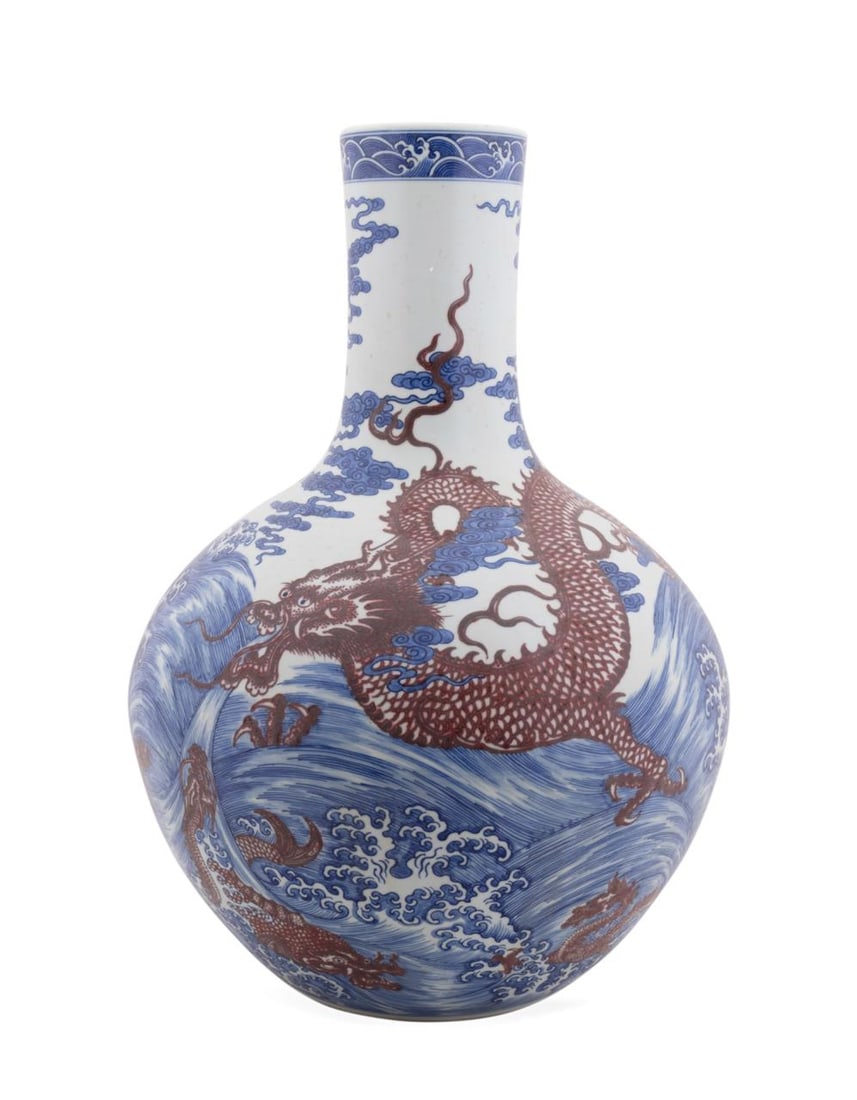 CHINESE BLUE AND WHITE DRAGON BOTTLE VASE (1 of 7)