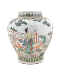 CHINESE FIGURAL FAMILLE VERTE PORCELAIN JAR
