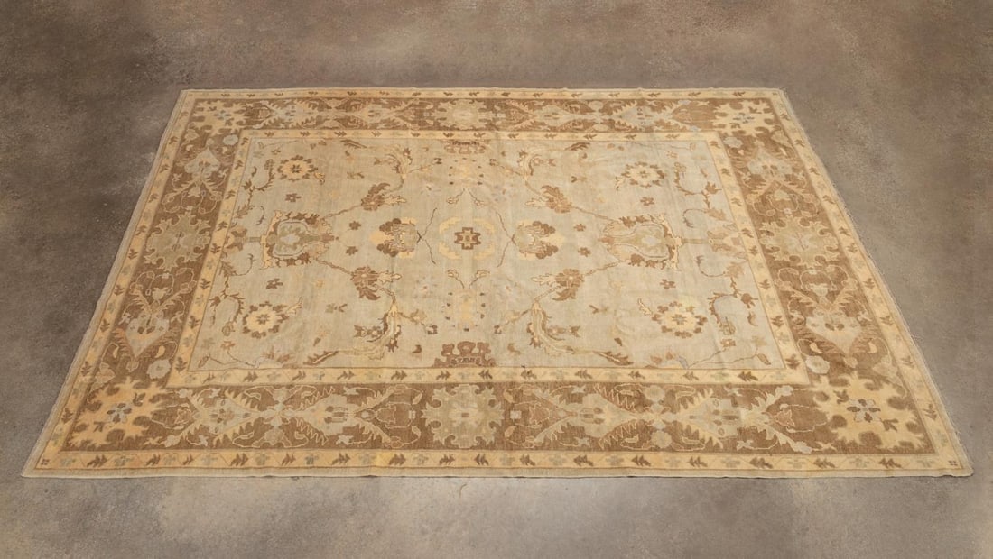 TURKISH HANDWOVEN OUSHAK RUG (1 of 4)