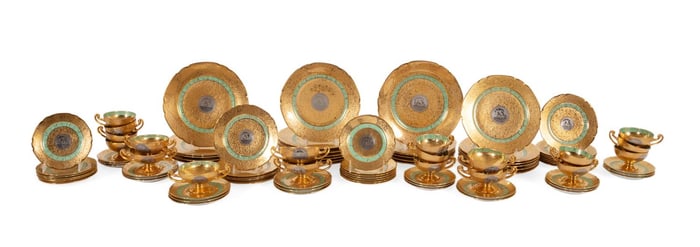 91 PIECE VICTORIA 24K AND PLATINUM DINNER SERVICE