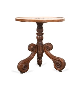 19TH C. EUROPEAN MARQUETRY INLAID ARMORIAL TABLE