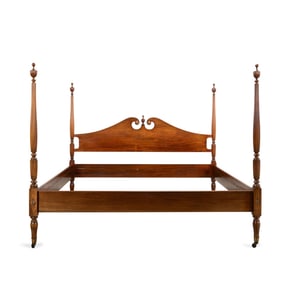 GEORGIAN STYLE MAHOGANY CALIFORNIA KING POSTER BED