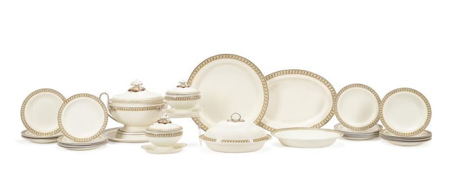 36 PIECES OF CREAMWARE DINNERWARE, 19TH C.