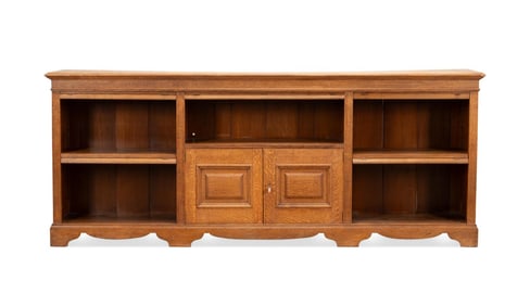 GEORGIAN STYLE LOW OAK BOOKCASE