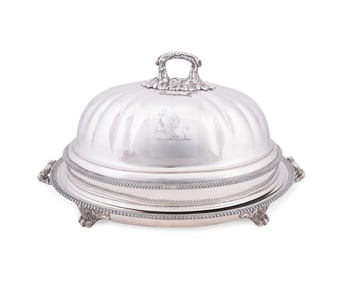 ENGLISH SILVERPLATED ENTREE DOME & WARMING PLATTER