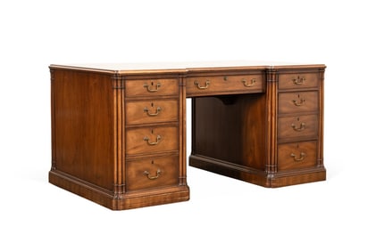 KITTINGER GEORGIAN STYLE EXECUTIVE DESK