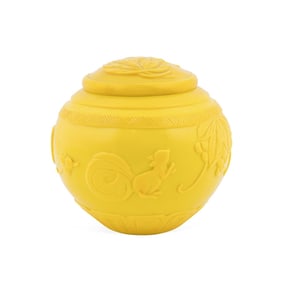 CHINESE YELLOW PEKING GLASS LIDDED JAR
