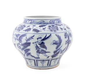 CHINESE BLUE AND WHITE FIGURAL MOTIF JAR