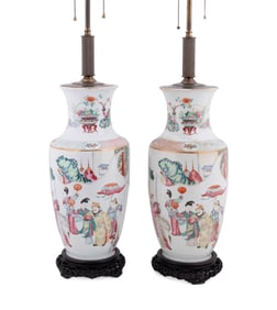 PAIR OF CHINESE FIGURAL MOTIF TABLE LAMPS