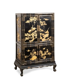 BLACK LACQUERED AND GILT JAPANESE CABINET