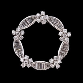 VINTAGE DIAMOND WREATH BROOCH SET IN 14K WG