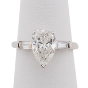 VAN CLEEF & ARPELS CUSTOM 1.65CT DIAMOND RING