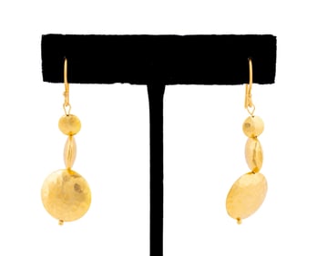 ARTISANAL 20K YG HAMMERED DISC EARRINGS