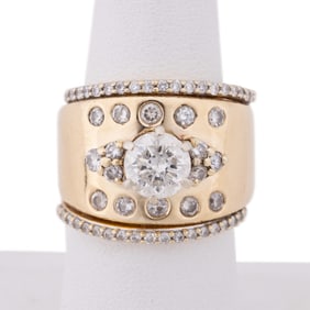 DIAMOND CUSTOM WEDDING SET IN 14K YELLOW GOLD