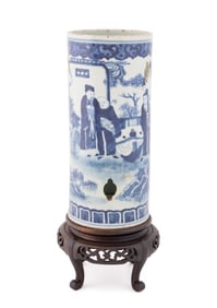 BLUE AND WHITE CHINESE HAT STAND