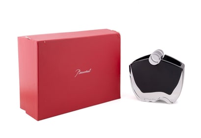 BACCARAT 'OCEANIE' BLACK VASE IN BOX