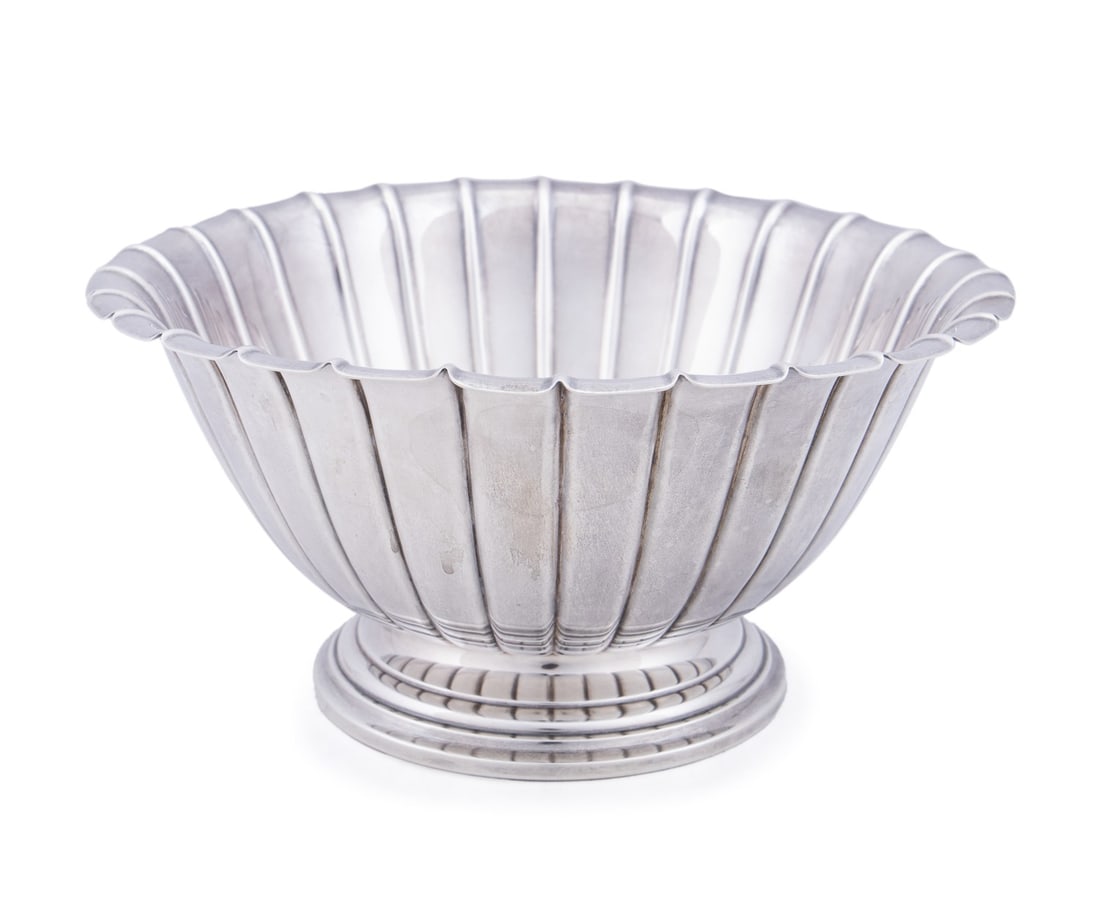 GORHAM MFG. CO. FLUTED STERLING SILVER BOWL (1 of 7)