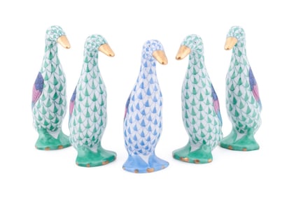 5 HEREND 'MINI DUCK' FIGURES, GREEN & BLUE