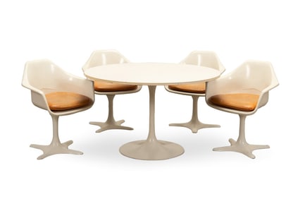 FOUR TULIP DINING CHAIRS AND TABLE, MANNER BURKE