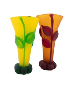 TOMMIE RUSH, 2 BOTANICAL VASES IN ORANGE & YELLOW