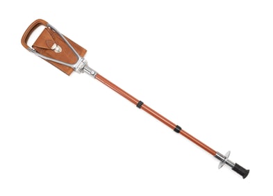 SHOOTING/WALKING STICK WITH FOLDING LEATHER SEAT