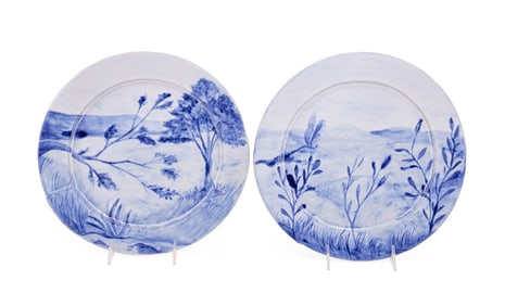 TYLER HAYS FOR BDDW, GROUP OF 2 DINNER PLATES