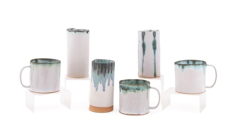 TYLER HAYS FOR BDDW, GROUP OF 6 TUMBLERS & MUGS