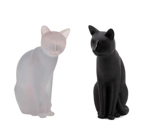 DAUM, PAIR OF SITTING CAT PATE DE VERRE SCULPTURES