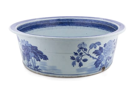 CHINESE CANTON BLUE & WHITE LARGE BASIN