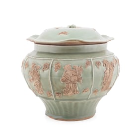 CHINESE CELADON GLAZED JAR AND COVER