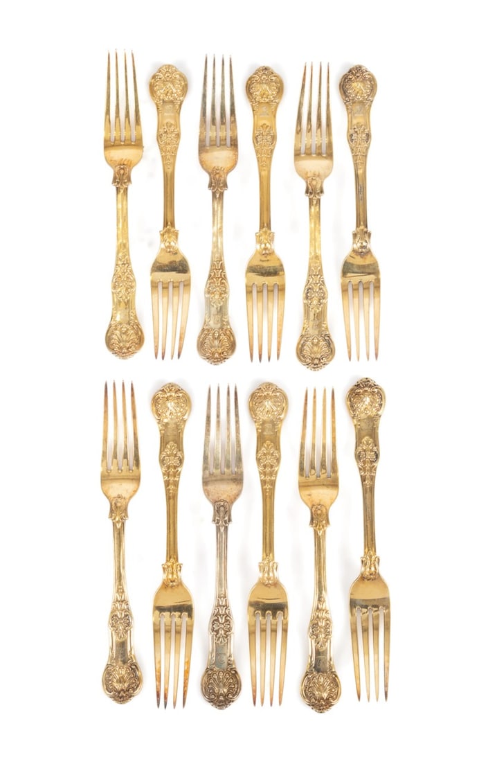 12 VICTORIAN SILVER GILT 'KINGS' DINNER FORKS (1 of 5)