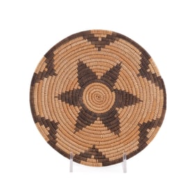 NATIVE AMERICAN YAVAPAI APACHE BASKET TRAY