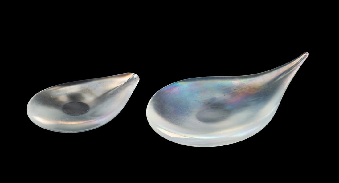 VIGNA FOR VENINI, 2 IRIDESCENT TEARDROP SCULPTURES: Giorgio Vigna (Italian, born 1955) for Venini (Italian, founded 1921), 2002 and 2003. Two iridescent tear drop form blown glass sculptures, both with etched maker's mark and dated to underside. Proven
