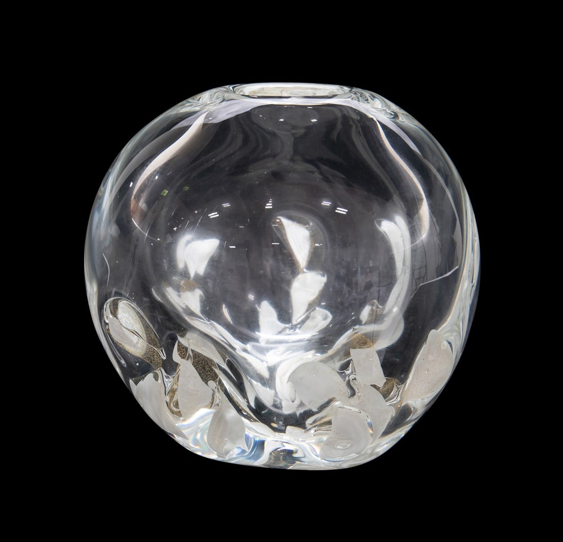 SEGUSO VIRO 'DROP' MEDIOEVO VASE, 15/101: Seguso Viro (Italian, founded 1993), post 2001. Limited edition Murano colorless, white, and aventurina "Drop" Medioevo collection glass vase, retaining a Neiman Marcus label, appropriately marked and