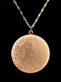 ANTIQUE LOCKET ON 18K YG ITALIAN CHAIN NECKLACE
