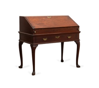 18TH C. AMERICAN QUEEN ANNE WALNUT DESK ON STAND