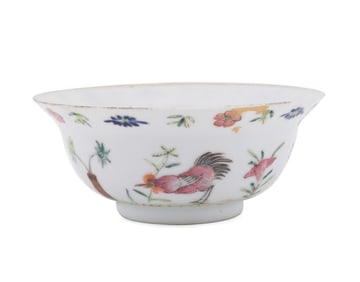 CHINESE FAMILLE ROSE PORCELAIN CHICKEN TEA BOWL