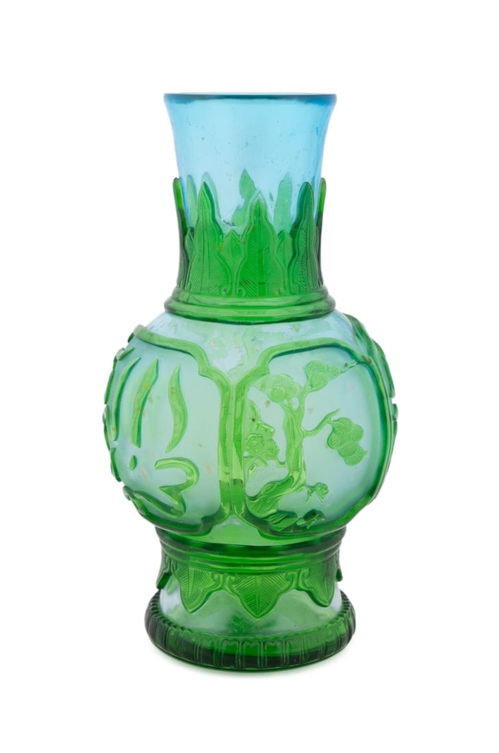 CHINESE EXPORT PERSIAN MARKET PEKING GLASS VASE (1 of 6)