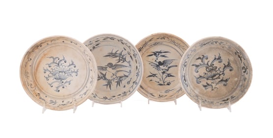 4 HOI AN HOARD VIETNAMESE BLUE & WHITE CHARGERS