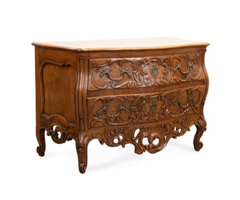 18TH C. REGENCE 2-DRAWER WALNUT COMMODE