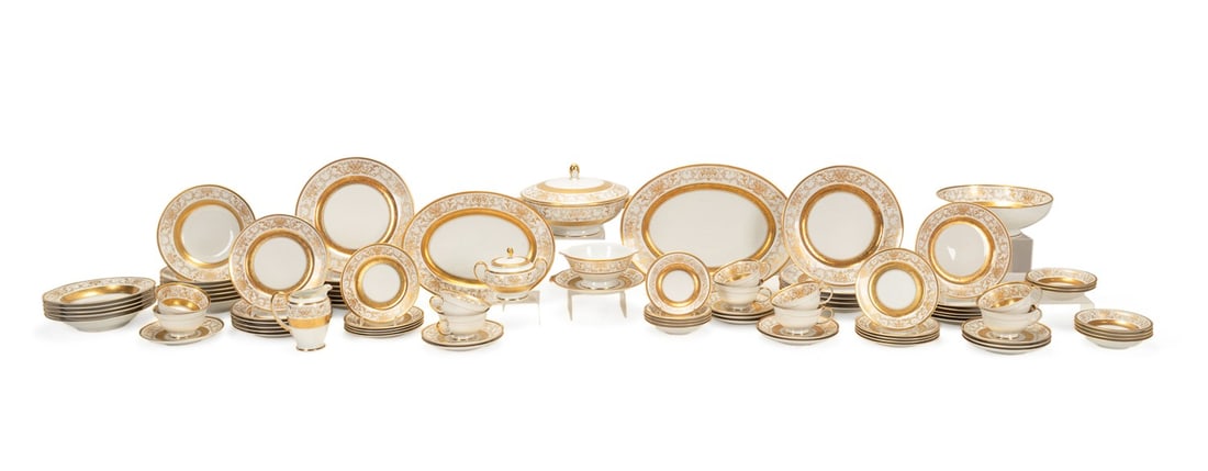 ROSENTHAL, 'AIDA' GILT DINNER SERVICE FOR 10: Rosenthal (German, founded 1879). Set of 86 pieces of "Aida" (pattern introduced circa 1953; pattern number 3029) gold encrusted porcelain dinner service for 10 comprising, 12 dinner plates (dia. 10")