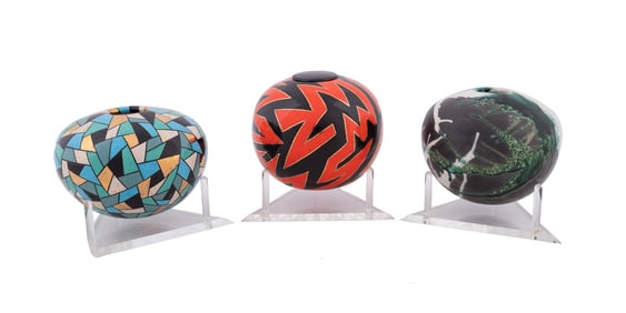 RODDY B. REED, 3 GLAZED STONEWARE "PINCH" POTS