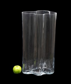 ALVAR AALTO FOR IITTALA LARGE 'SAVOY' GLASS VASE