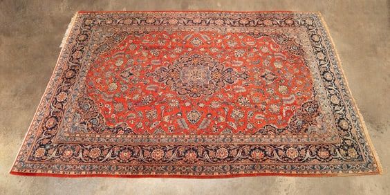 LARGE HAND-KNOTTED SAROUK RUG