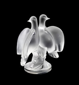LALIQUE 'ARIANE' TWO DOVE CRYSTAL SCULPTURE