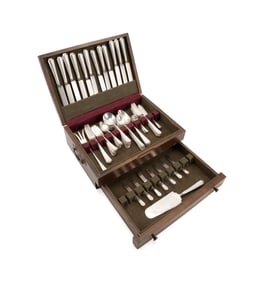 DURGIN 'FAIRFAX' STERLING FLATWARE SERVICE FOR 6