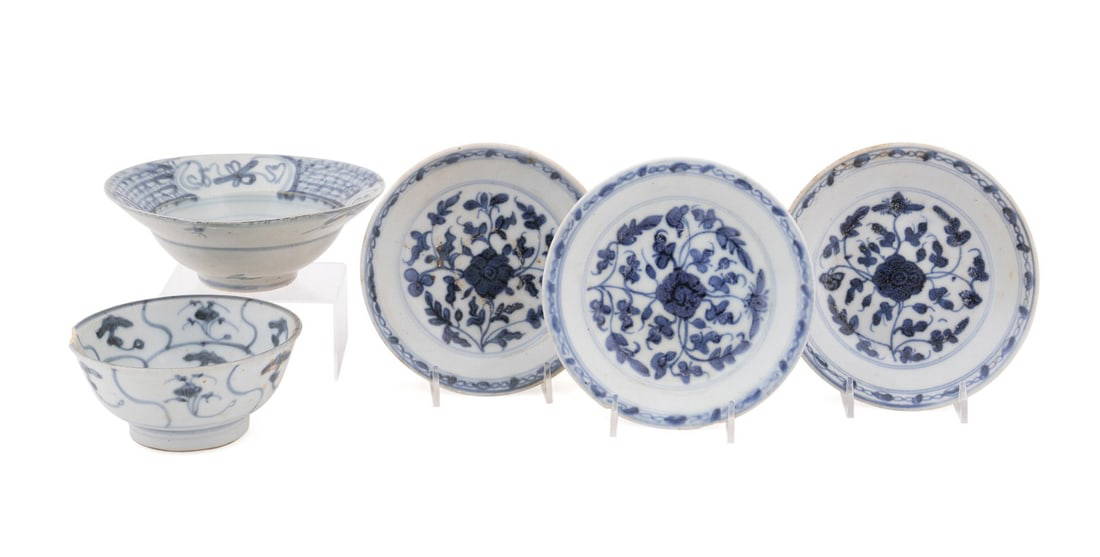 FIVE PIECES OF CHINESE SHIPWRECK PORCELAIN