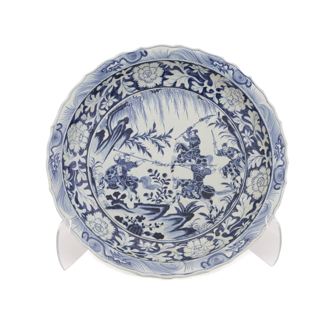 CHINESE LARGE BLUE & WHITE WARRIOR CHARGER (1 of 4)