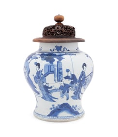 CHINESE BLUE AND WHITE KANGXI PERIOD VASE